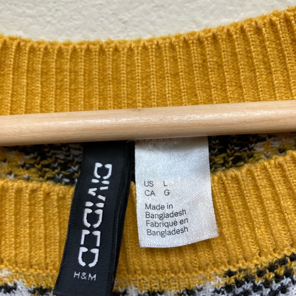 H&M Yellow Plaid Sweater - Picture 3 of 4